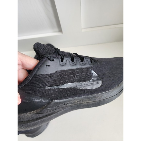Nike Air Winflo‎ 9 Mens Running Shoes Triple Black DD6203-002 Size 12.5 main image 2